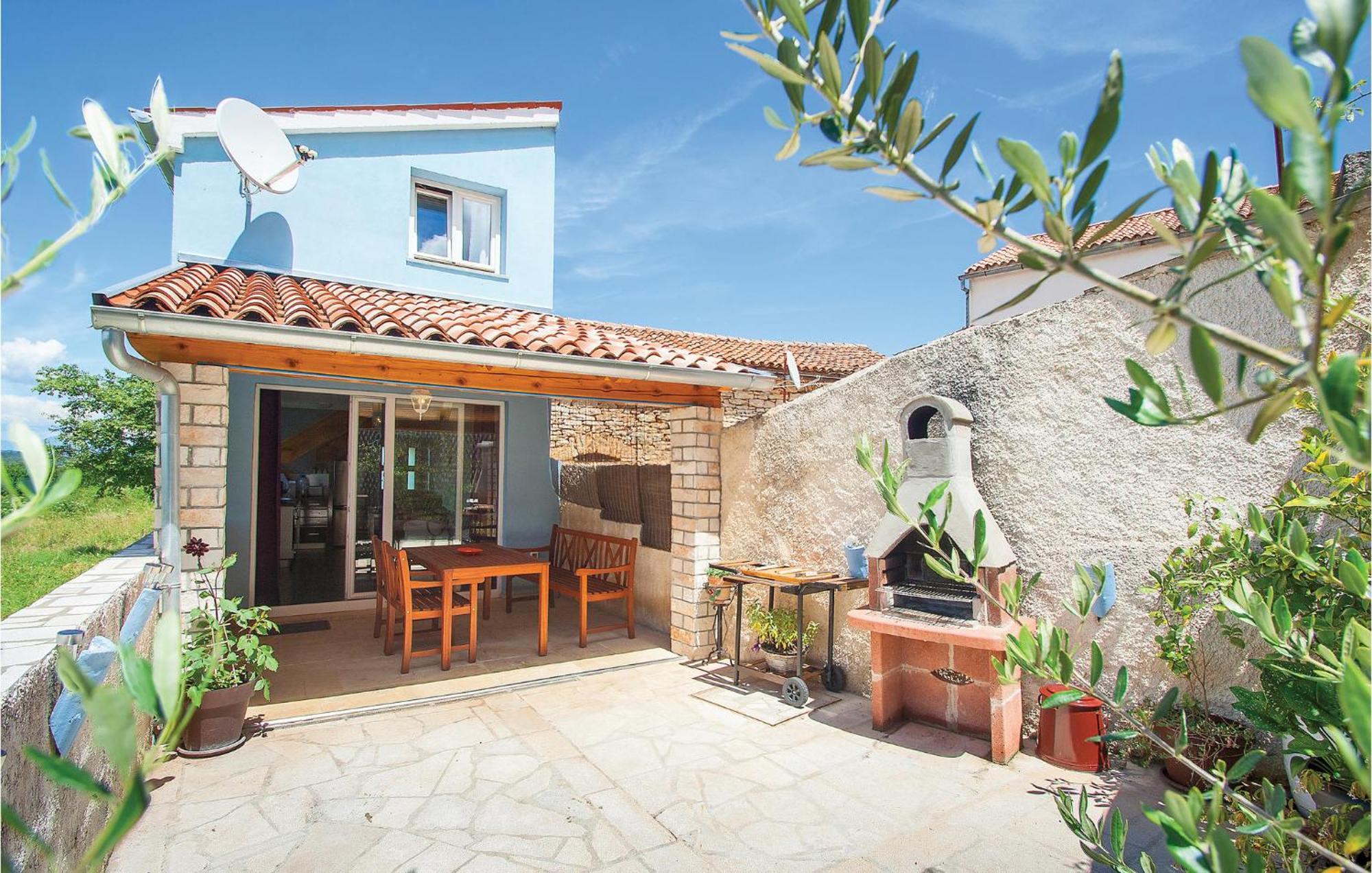 Gorgeous Home In Krnica With Kitchen Ferienhaus